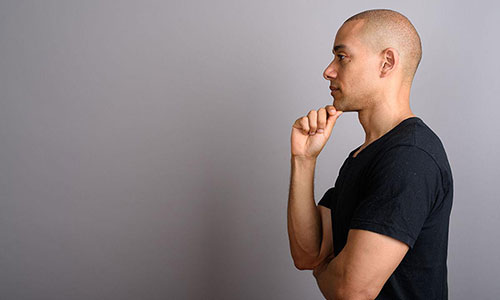 纹发如何改善脱发问题？创新技术带来自信新生